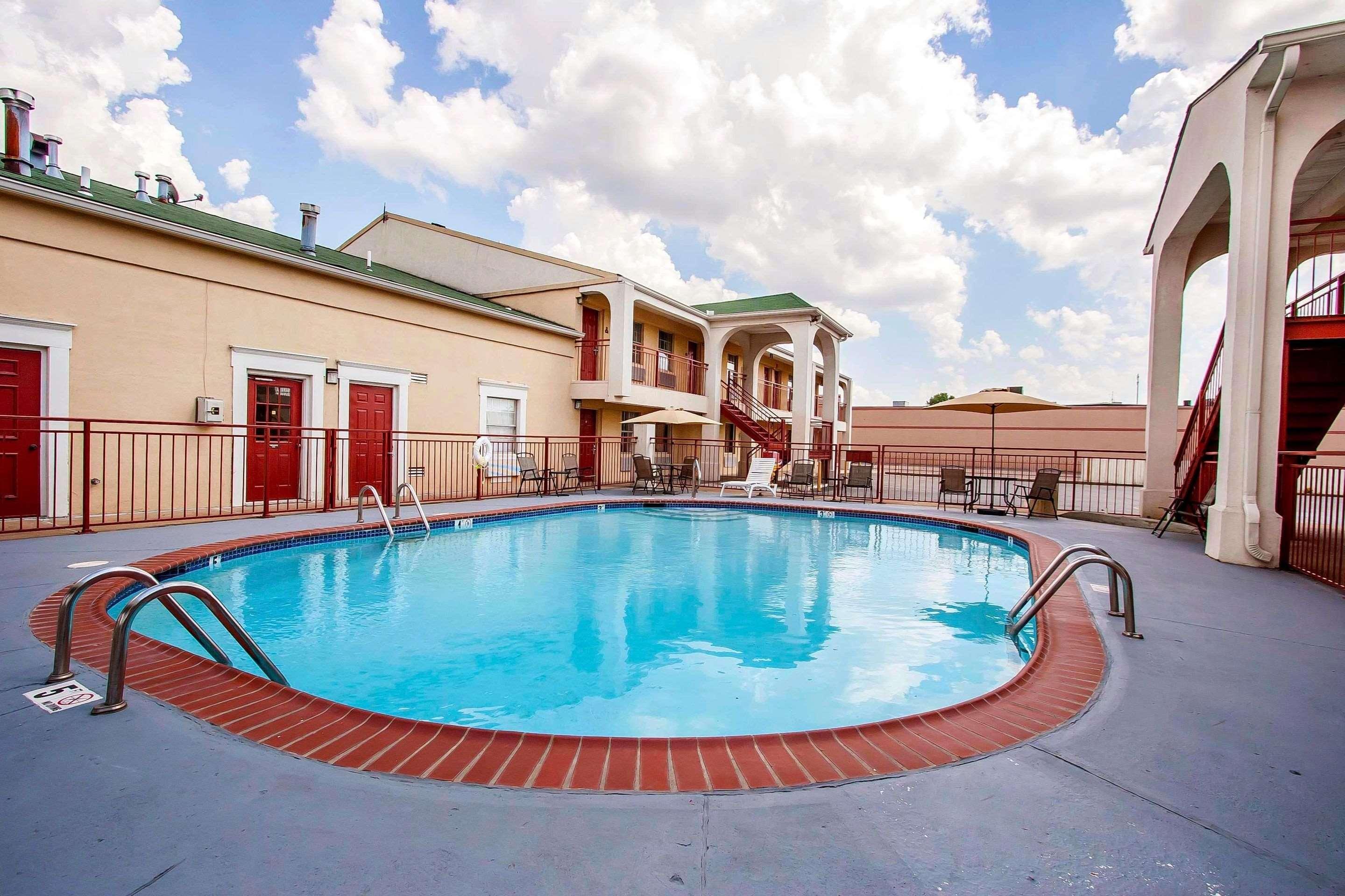 Quality Inn & Suites Covington Экстерьер фото