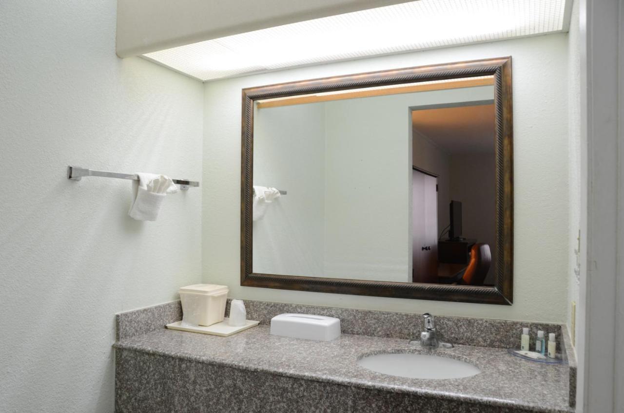 Quality Inn & Suites Covington Экстерьер фото
